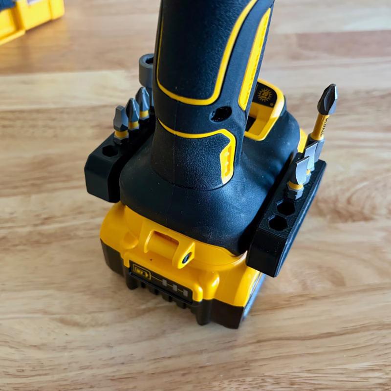 Power Tools In Workshop - Supporto magnetico per punte da trapano
